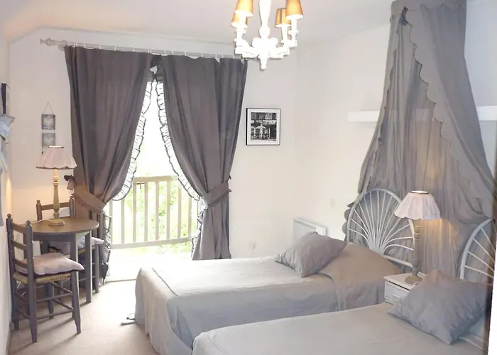 Spacieuse A Avec Piscine Privee *