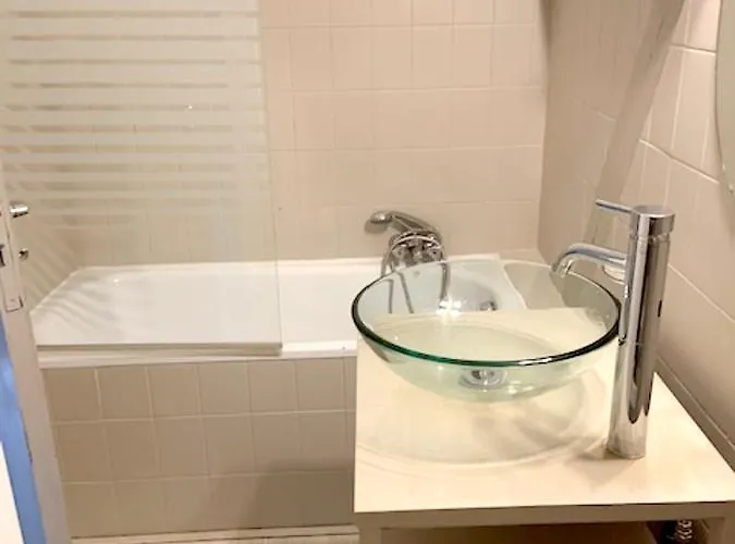 Spacieuse A Avec Piscine Privee Вилла