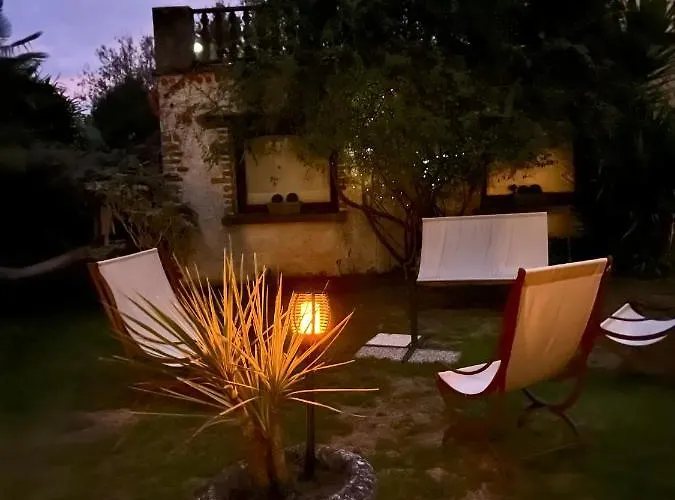 Spacieuse A Avec Piscine Privee Вилла